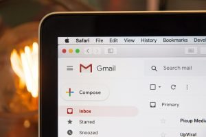 6 advantages of pitching over sending out pre-prepared articles