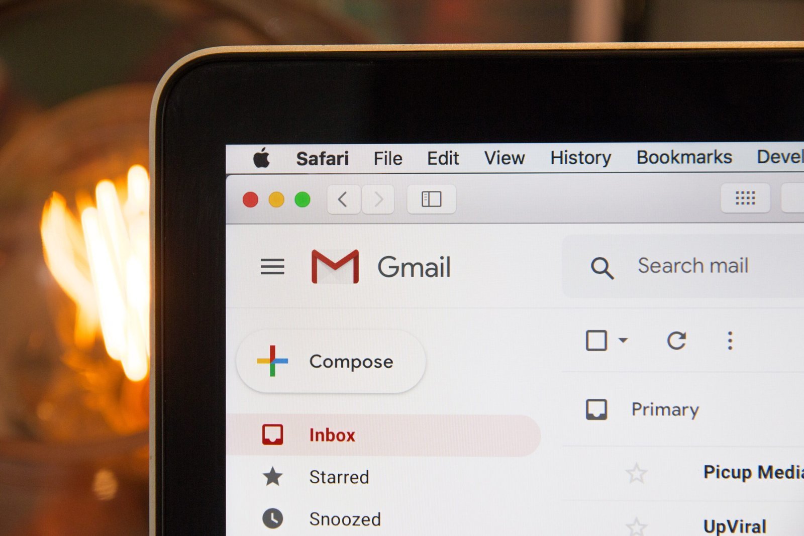 6 advantages of pitching over sending out pre-prepared articles